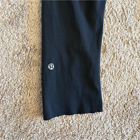 Lululemon 19” Fast and Free legging - Picture 3 of 4